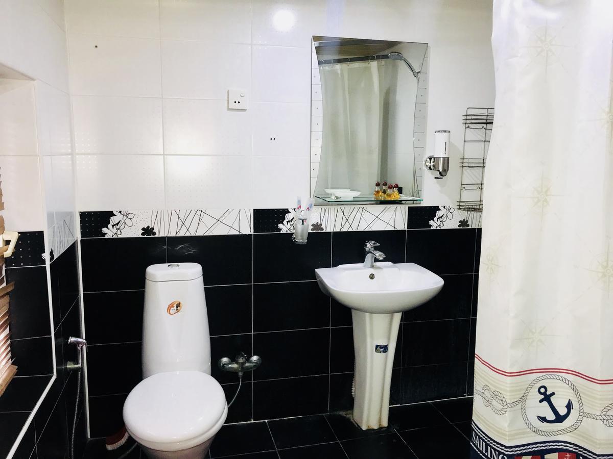 Check-In Hostel บากู ภายนอก รูปภาพ
