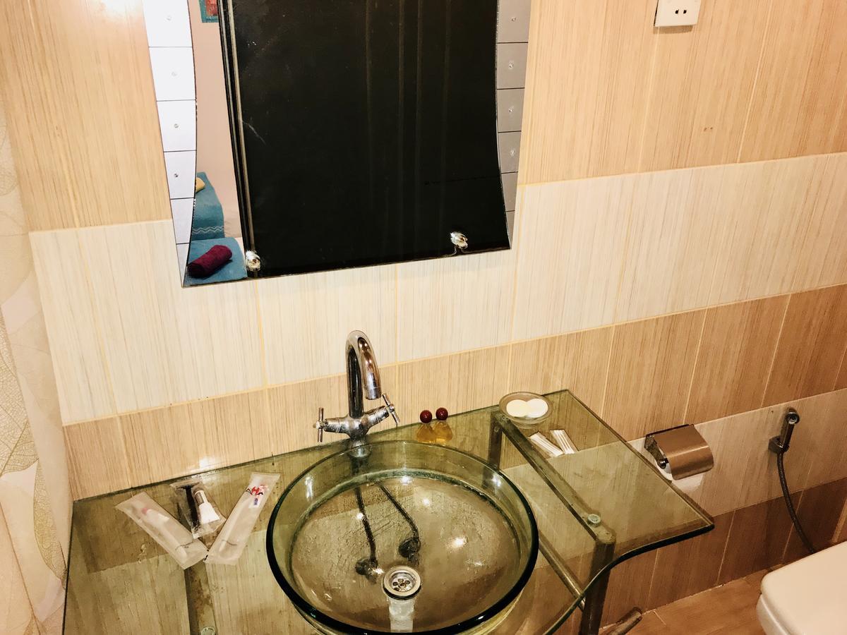 Check-In Hostel บากู ภายนอก รูปภาพ