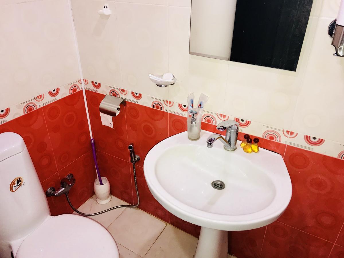 Check-In Hostel บากู ภายนอก รูปภาพ