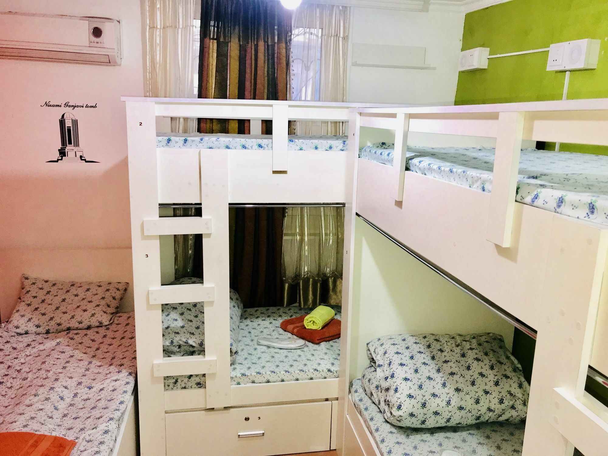 Check-In Hostel บากู ภายนอก รูปภาพ